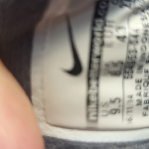 Nike Revolution 2, Red Gray, Trail Running shoe - Picture 6 of 6